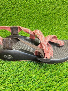 Chaco Z2 Yampa Womens Size 8 Orange Brown Beach Walking Outdoor Hiking Sandals